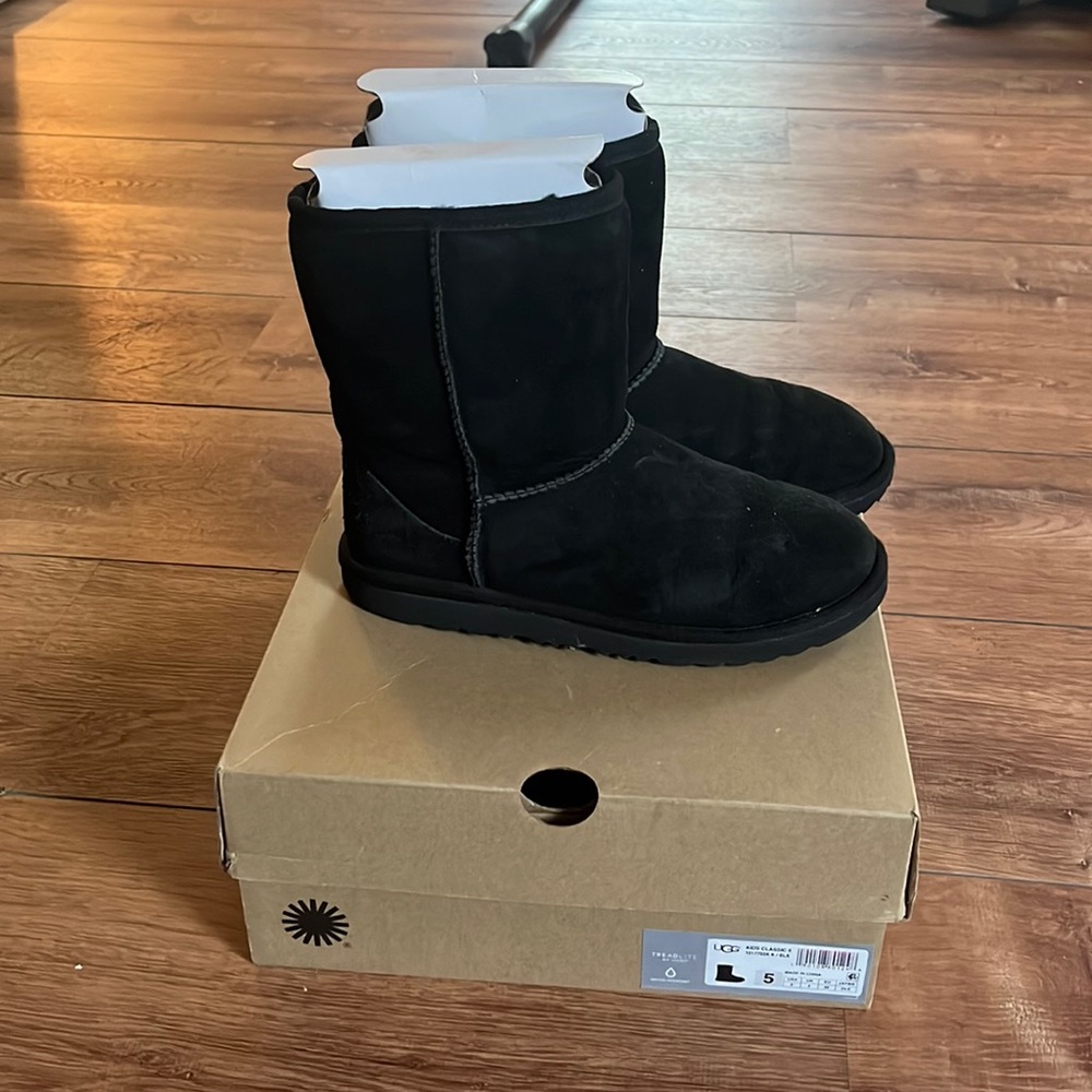 black kids uggs